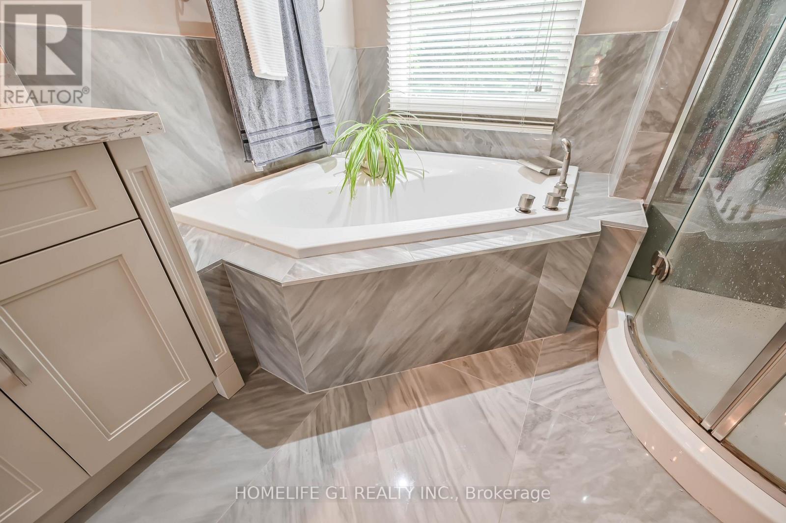 10 DOUGLAS PLACE - photo 4