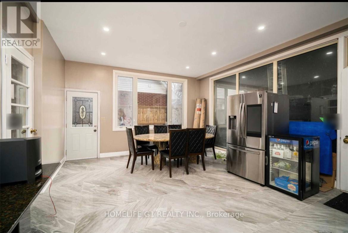 10 DOUGLAS PLACE — photo 44