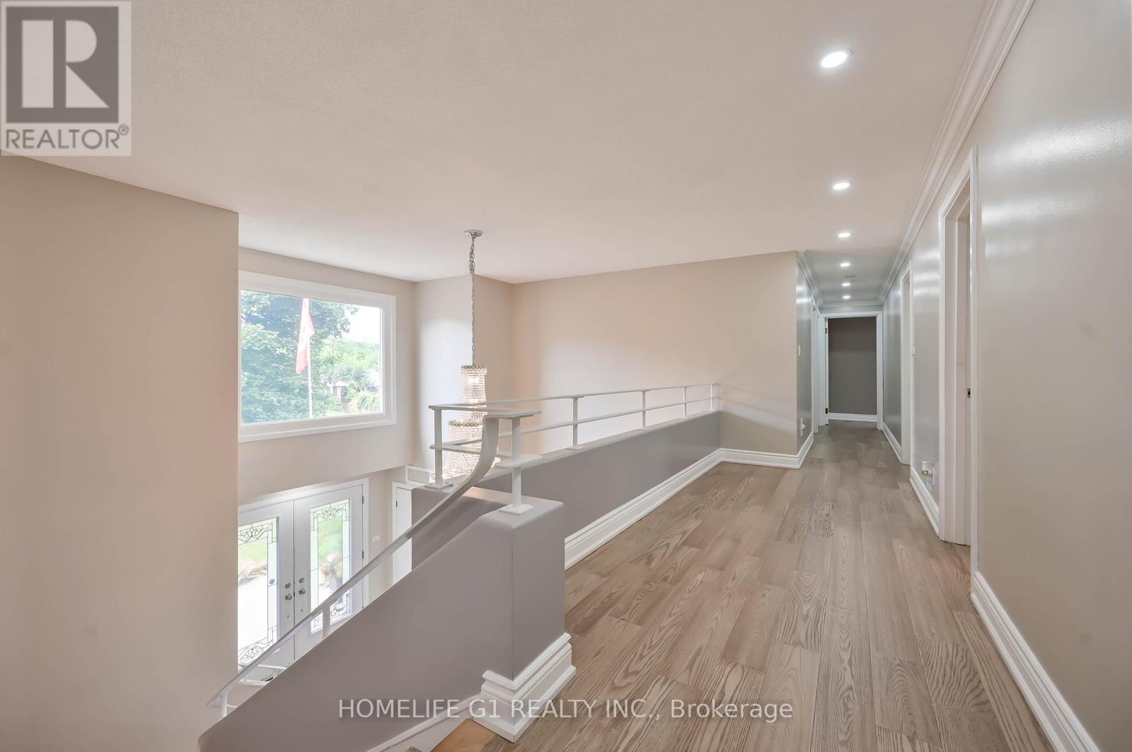 10 DOUGLAS PLACE — photo 6