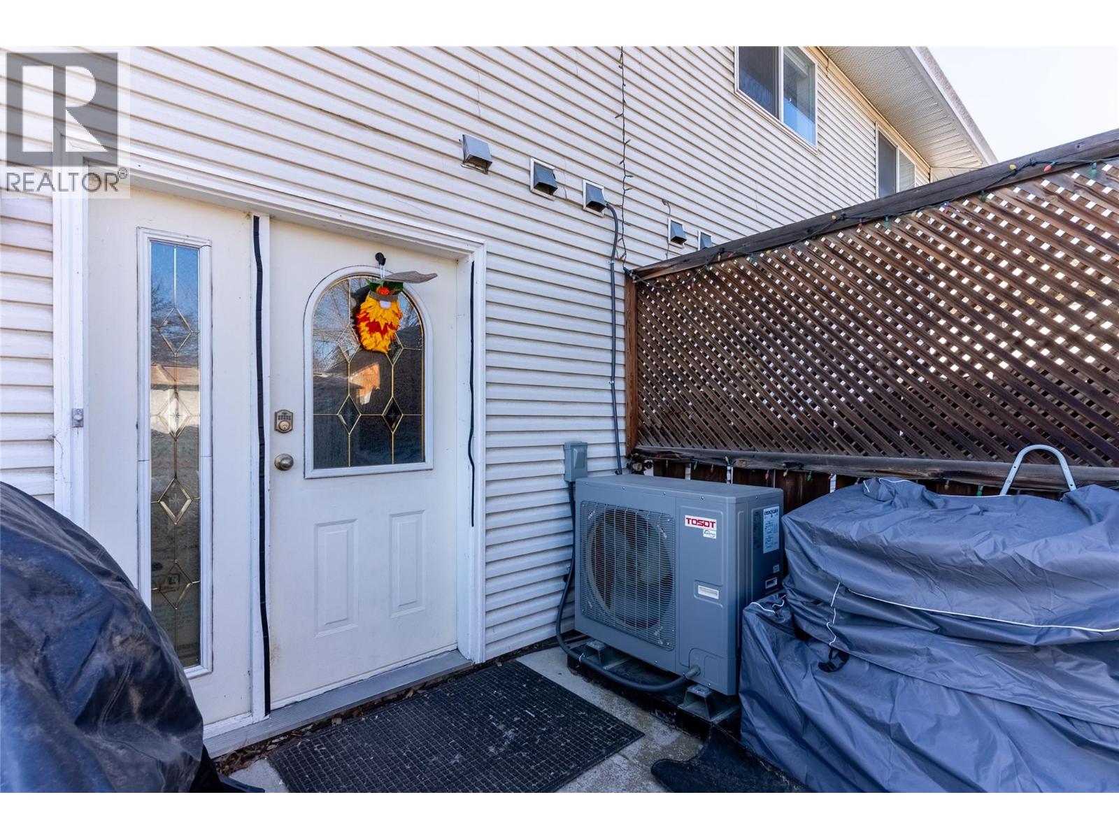 881 Evergreen Place - 17