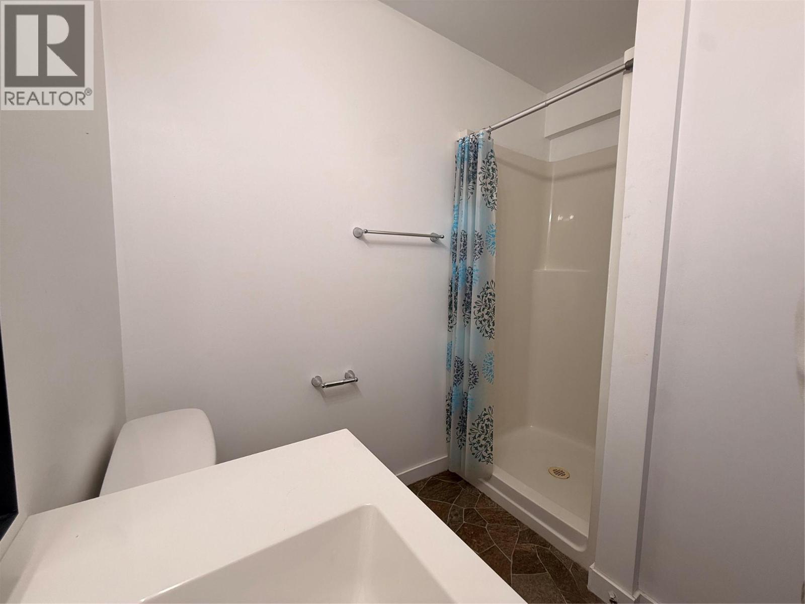881 Evergreen Place - 26