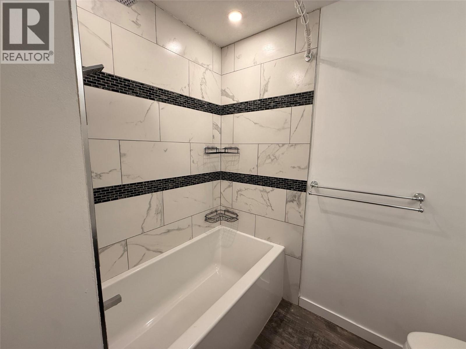 881 Evergreen Place - 8