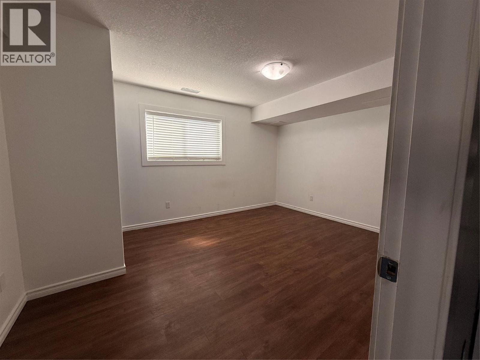 881 Evergreen Place - 23