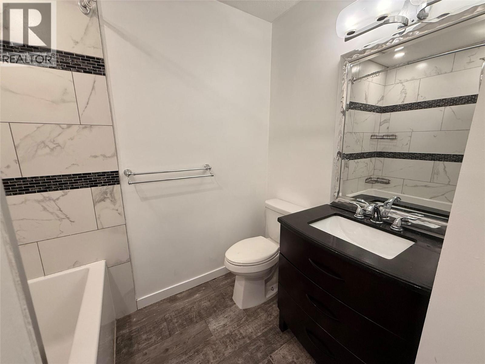 881 Evergreen Place - 7