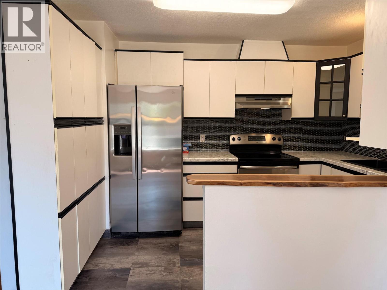 881 Evergreen Place - 4