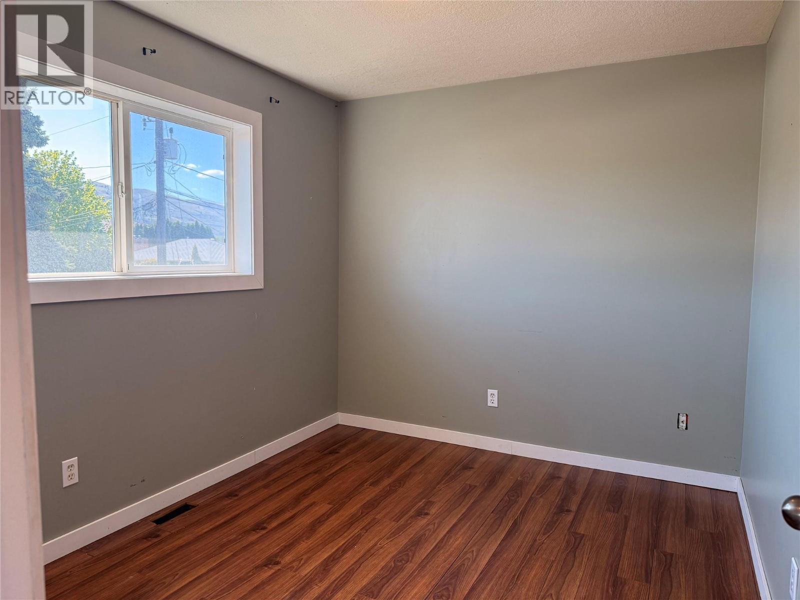 881 Evergreen Place - 11