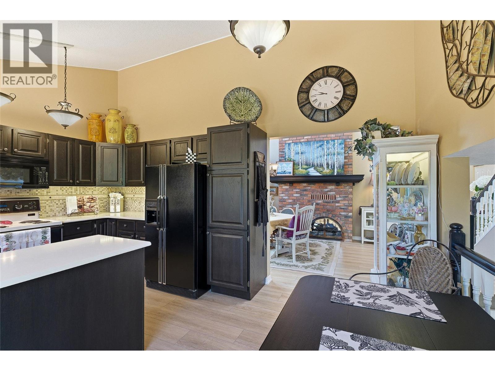 2463 Irvine Avenue - 13