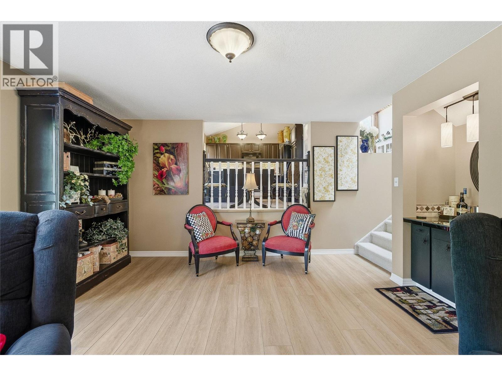 2463 Irvine Avenue - 33