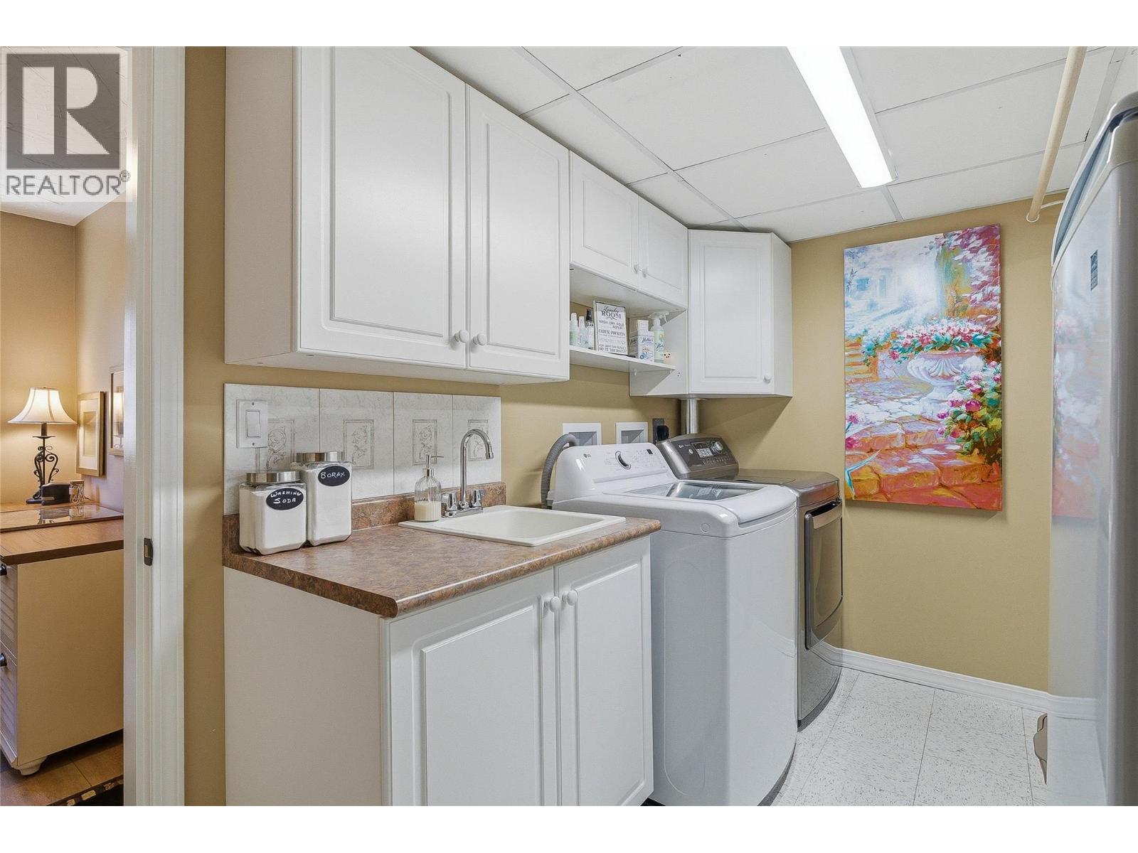 2463 Irvine Avenue - 40