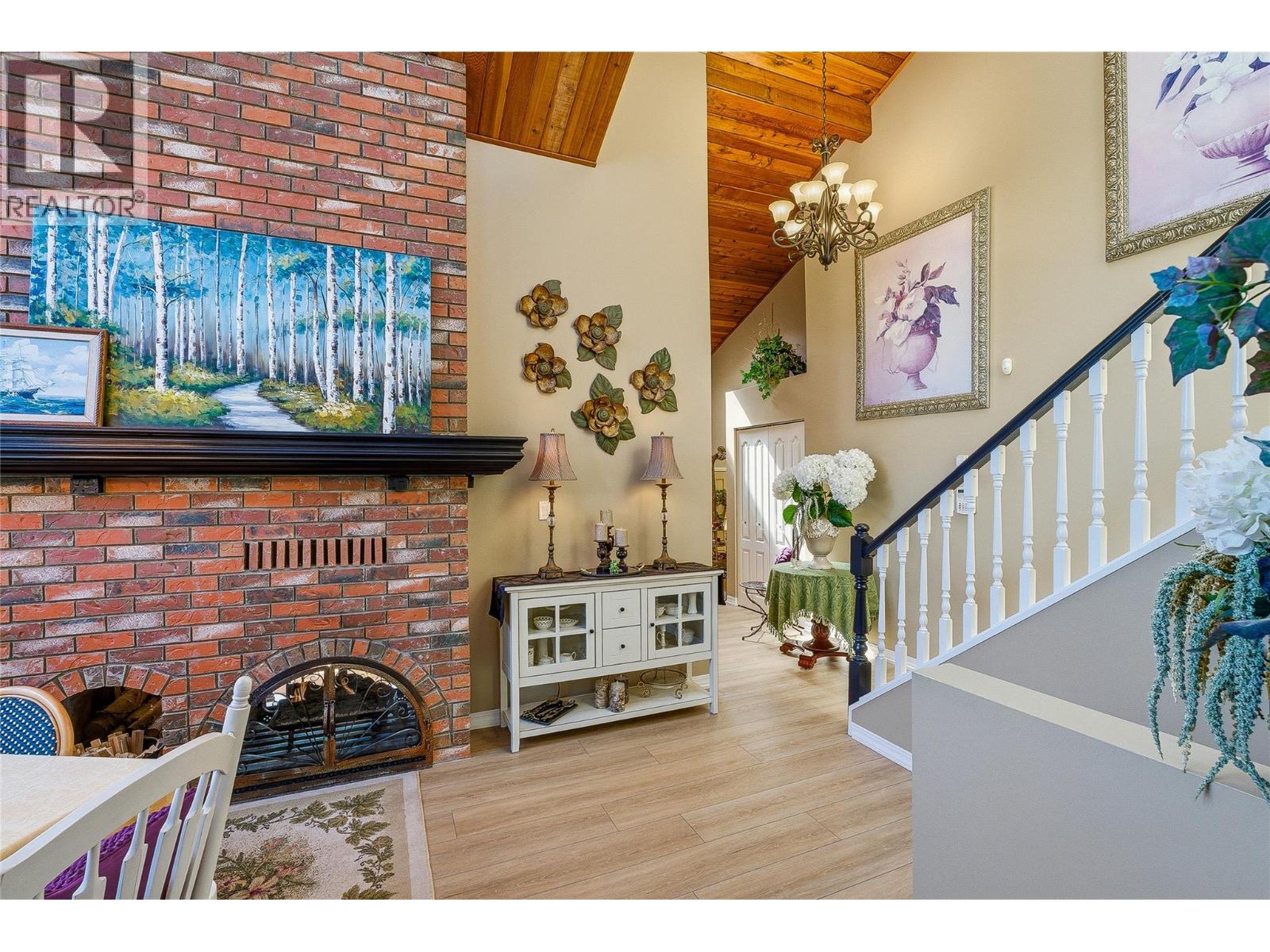 2463 Irvine Avenue - 7