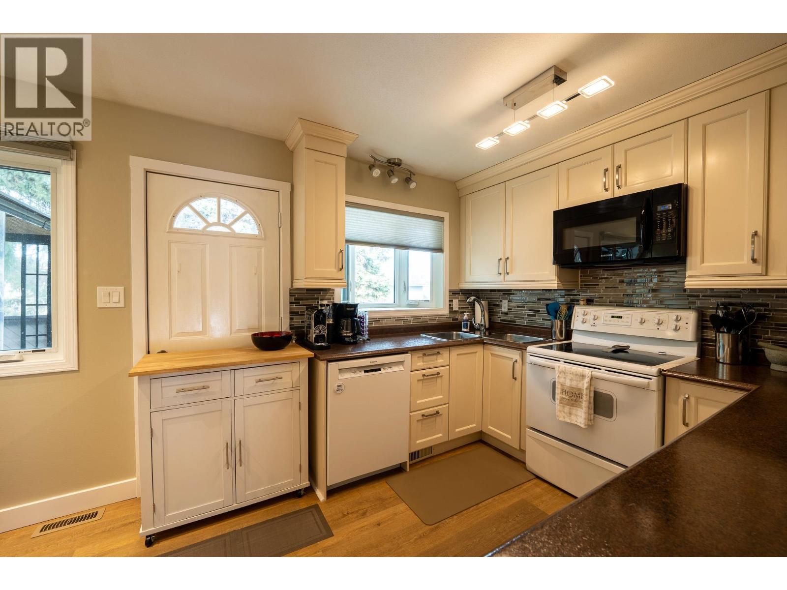 11208 106 STREET - 6