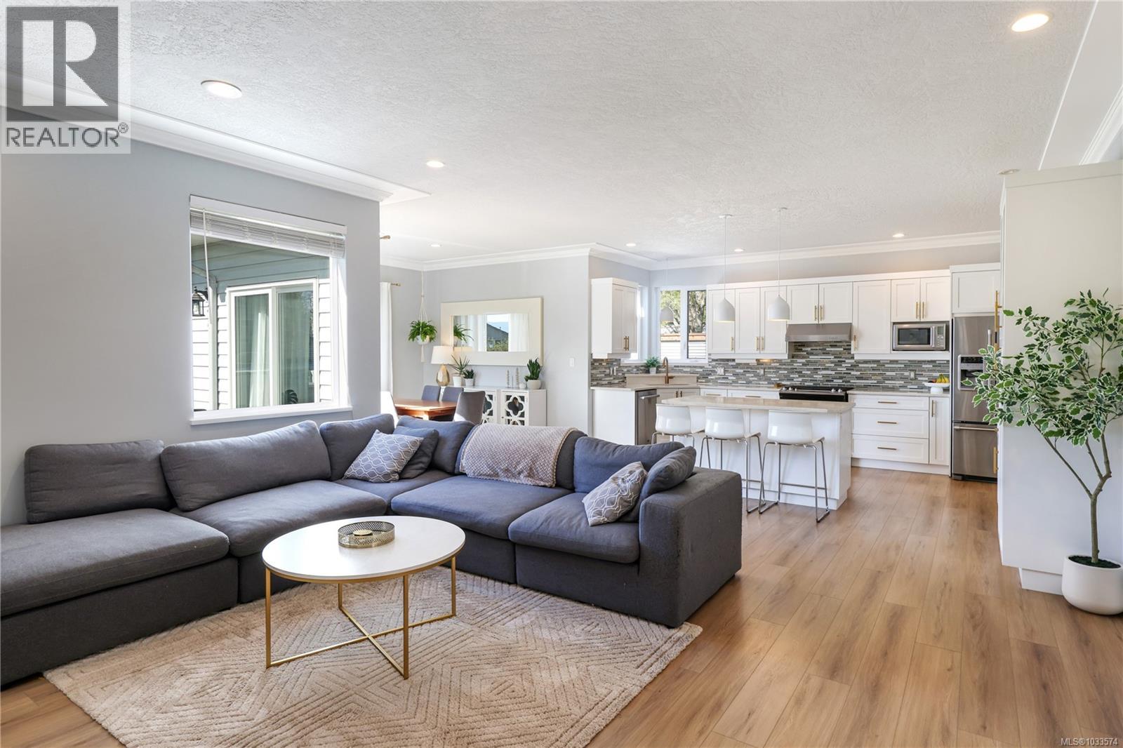 2461 Stirling Cres - 7