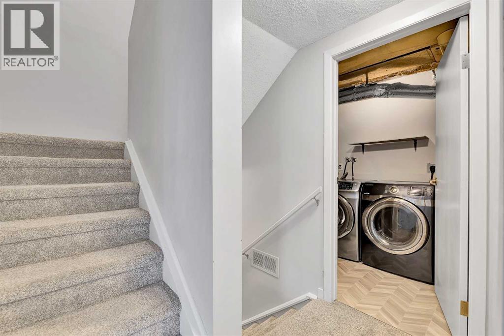 #47 3015 51 Street SW - 11