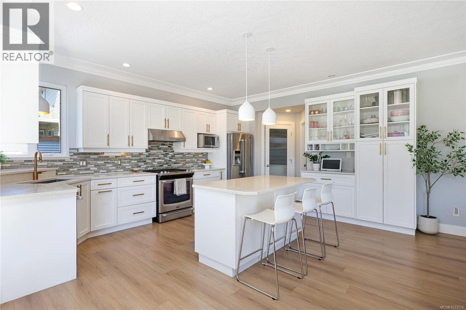 2461 Stirling Cres - 12