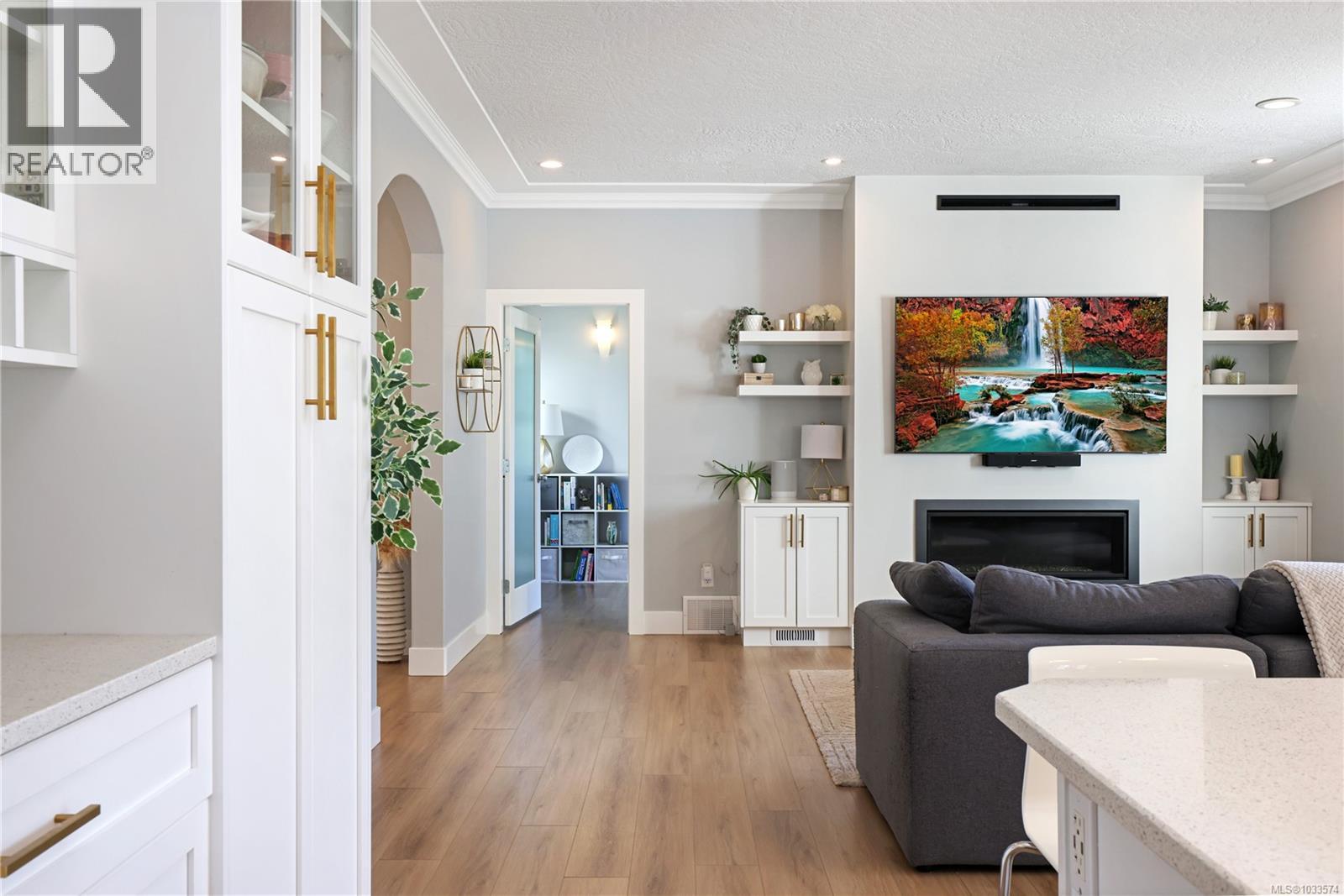 2461 Stirling Cres - 9