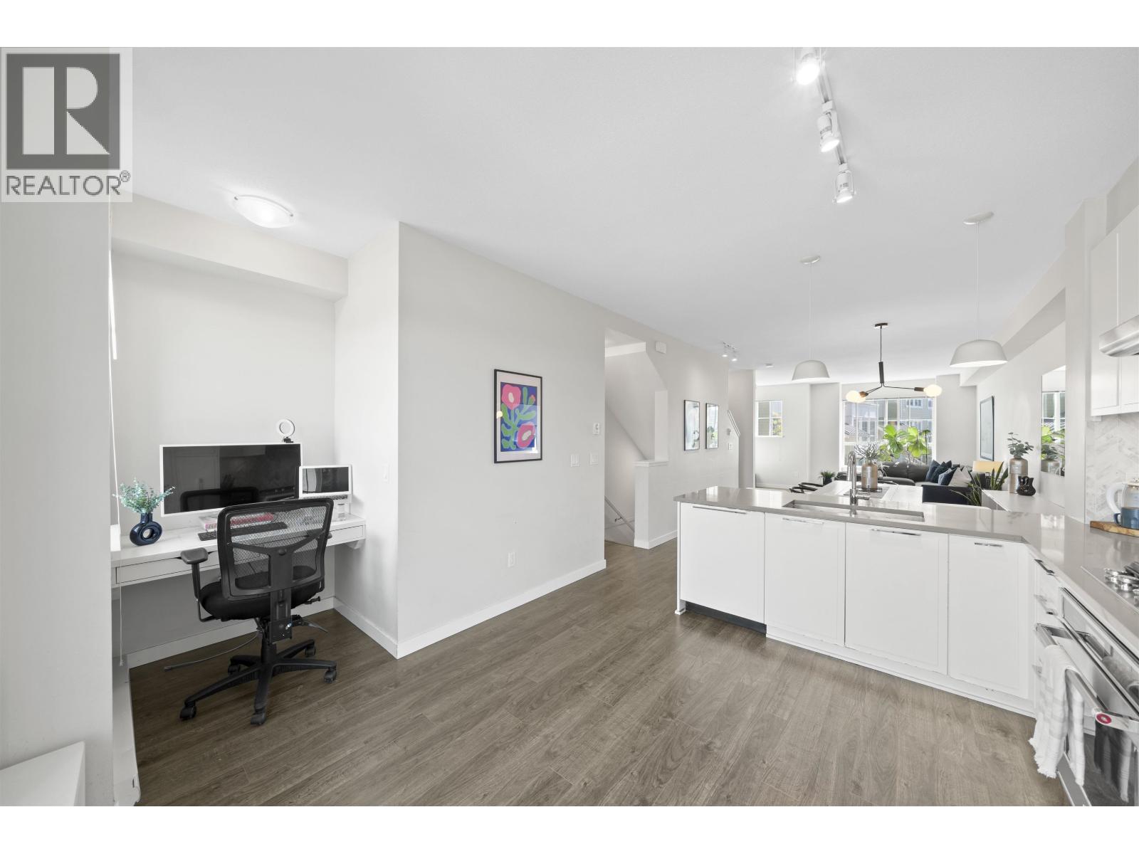 #14-5551 ADMIRAL Way, Delta