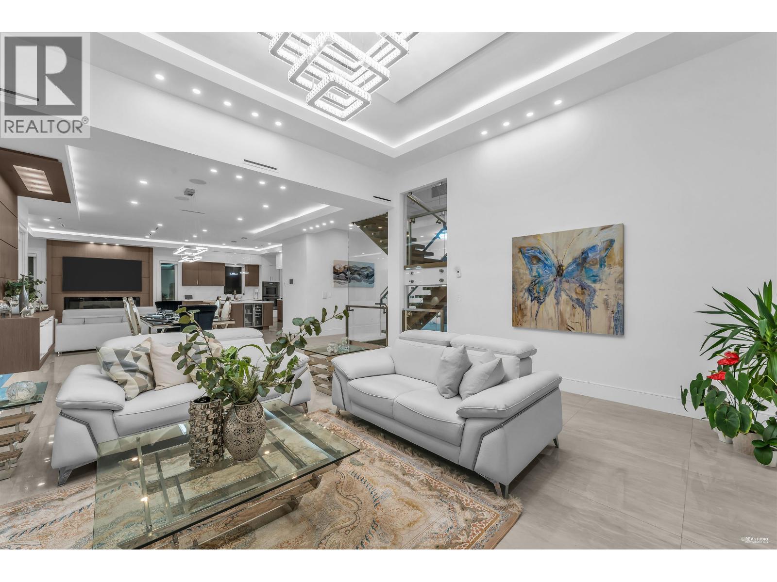 929 CANYON BOULEVARD, North Vancouver