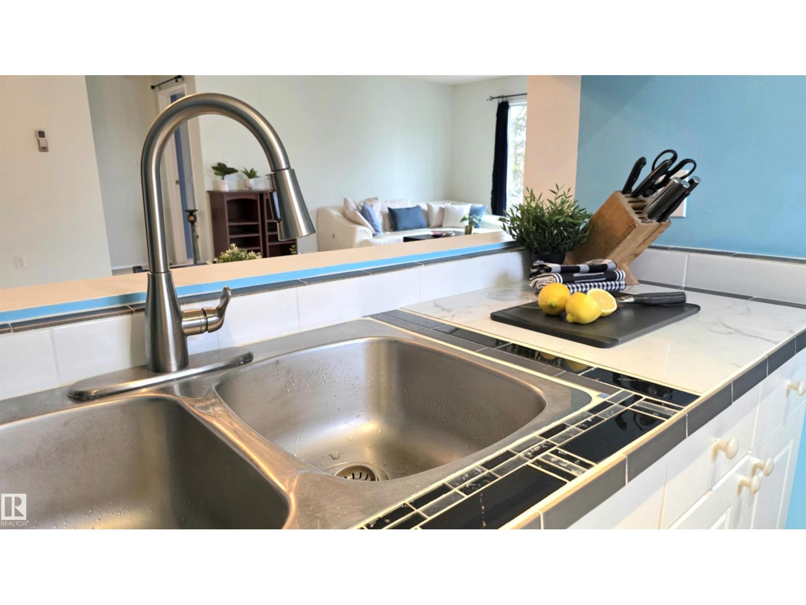 #318 17109 67 AV NW NW, Edmonton