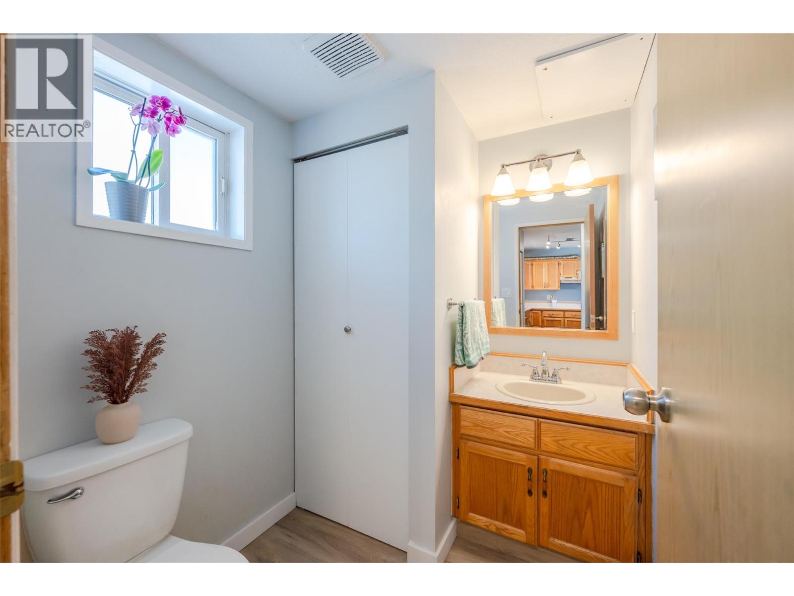 3372 South Main Street Unit# 108, Penticton