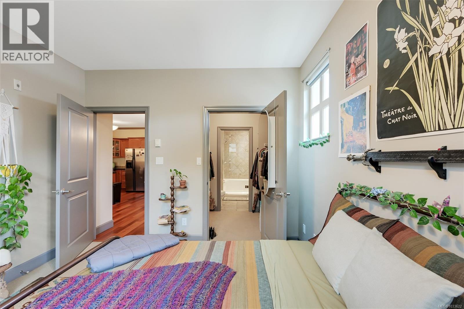 204 1620 McKenzie Avenue, Saanich