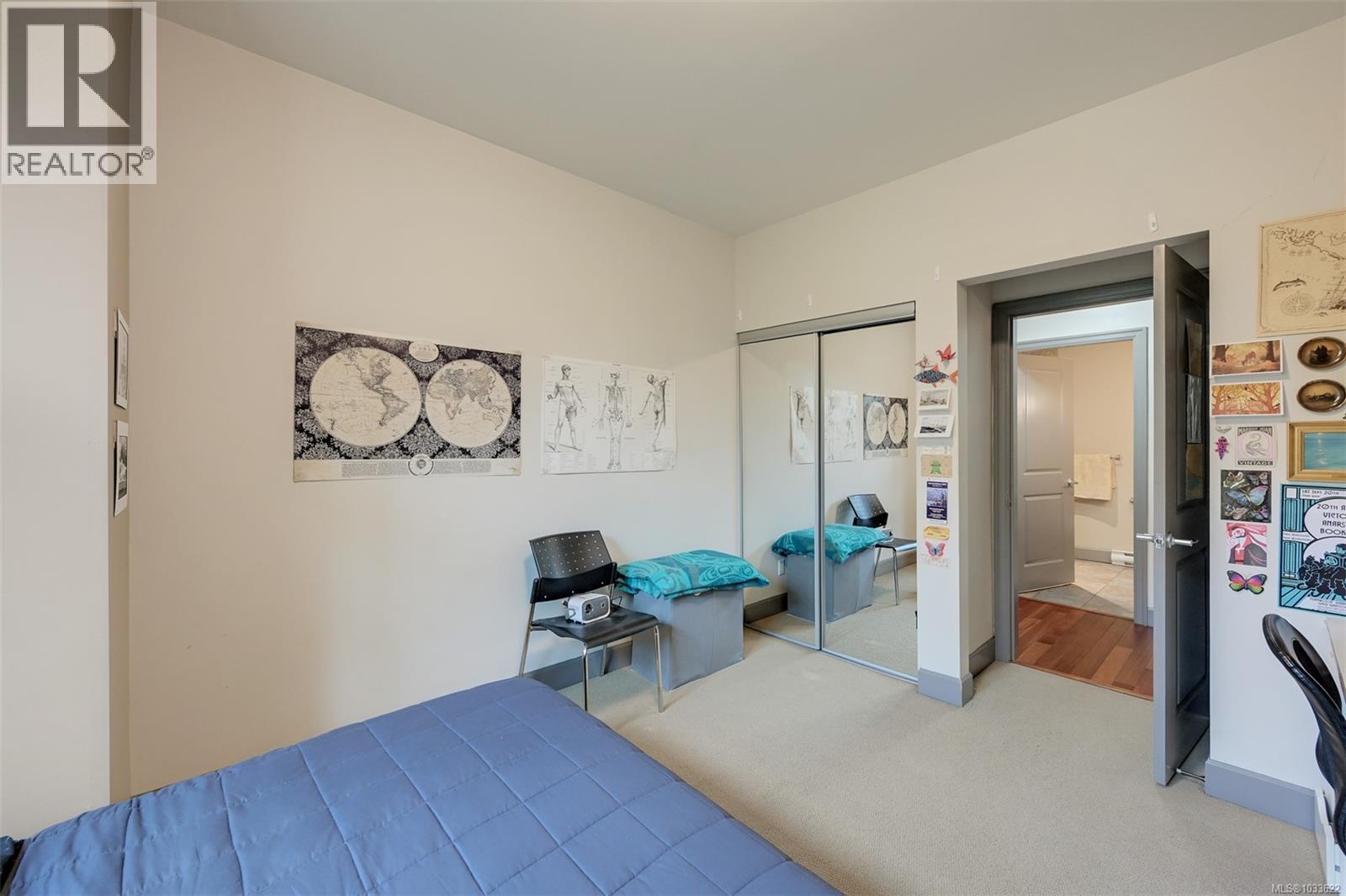 204 1620 McKenzie Avenue, Saanich