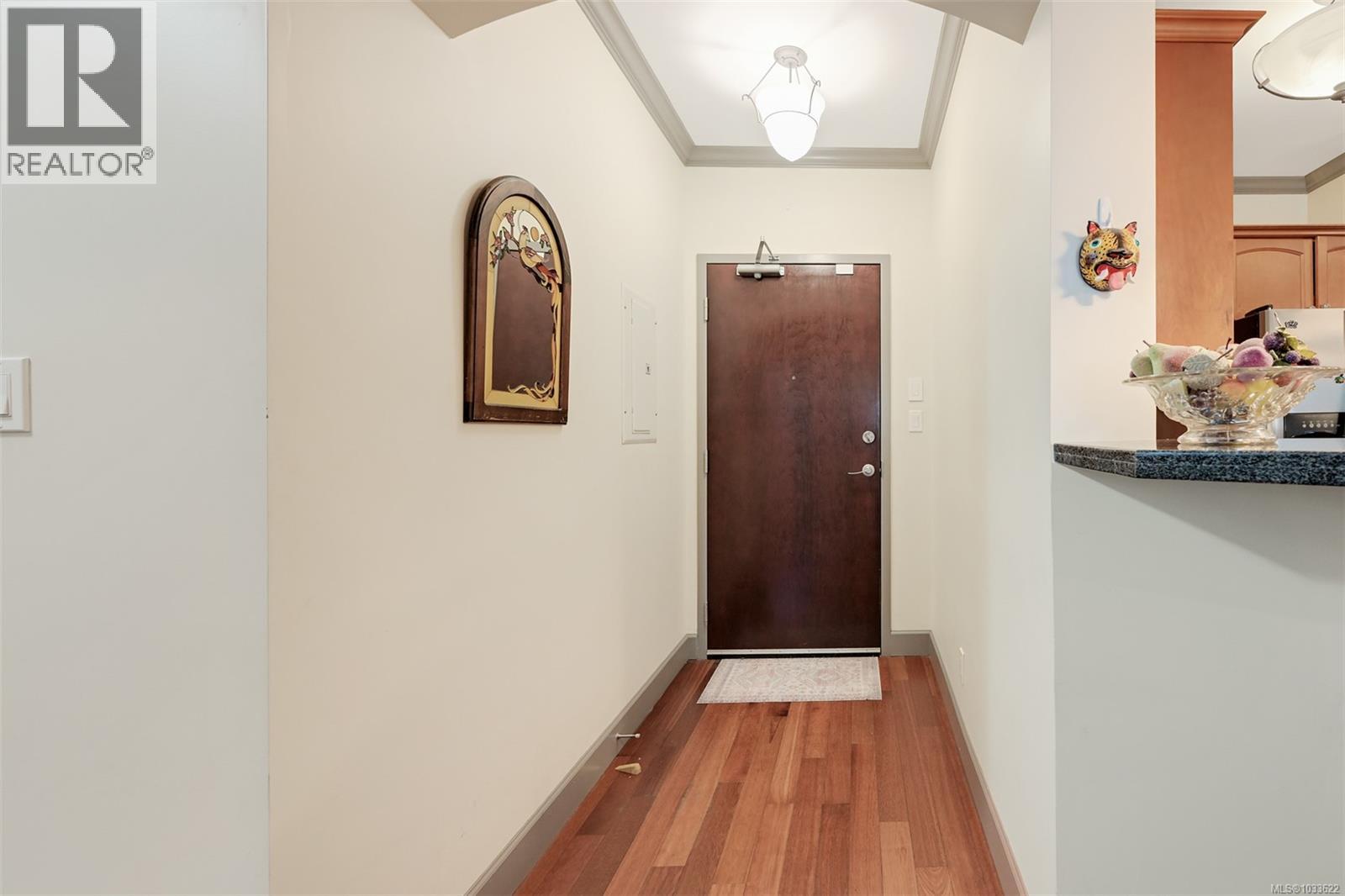 204 1620 McKenzie Avenue, Saanich