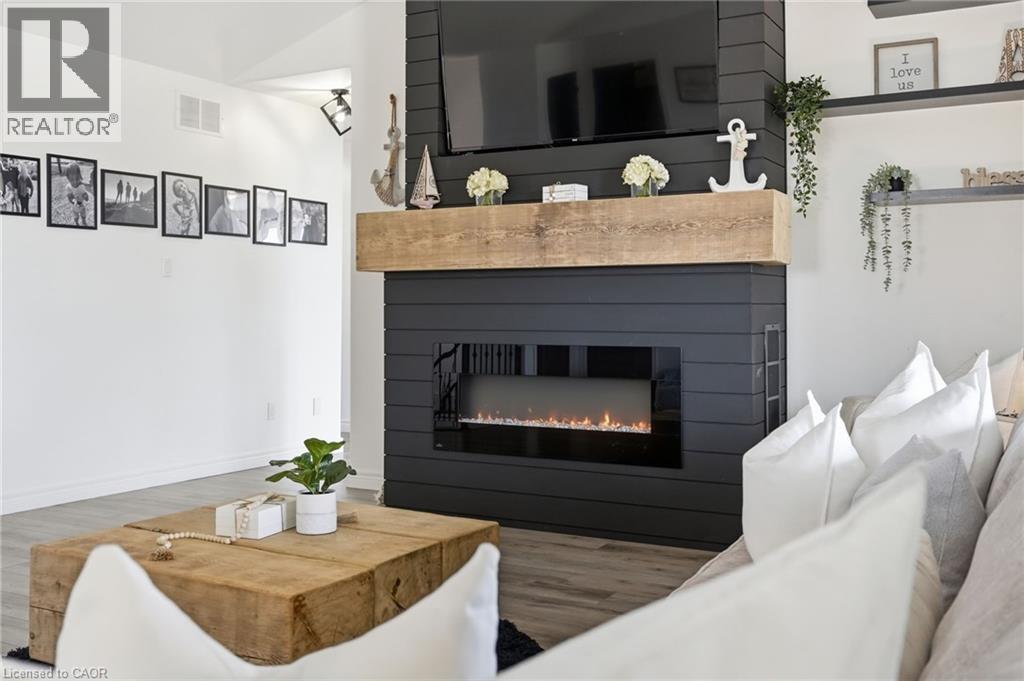 401 LIGHTHOUSE Drive — photo 9