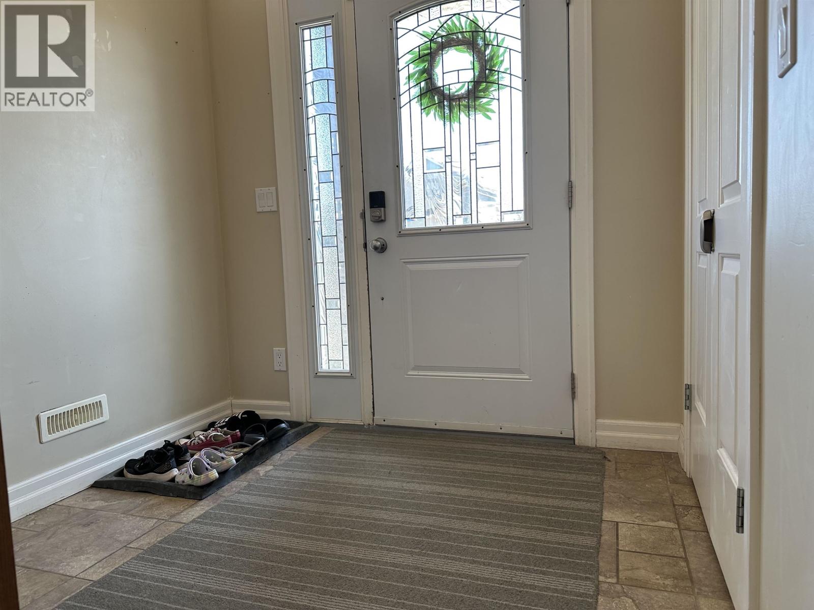 8804 118A AVENUE - 18