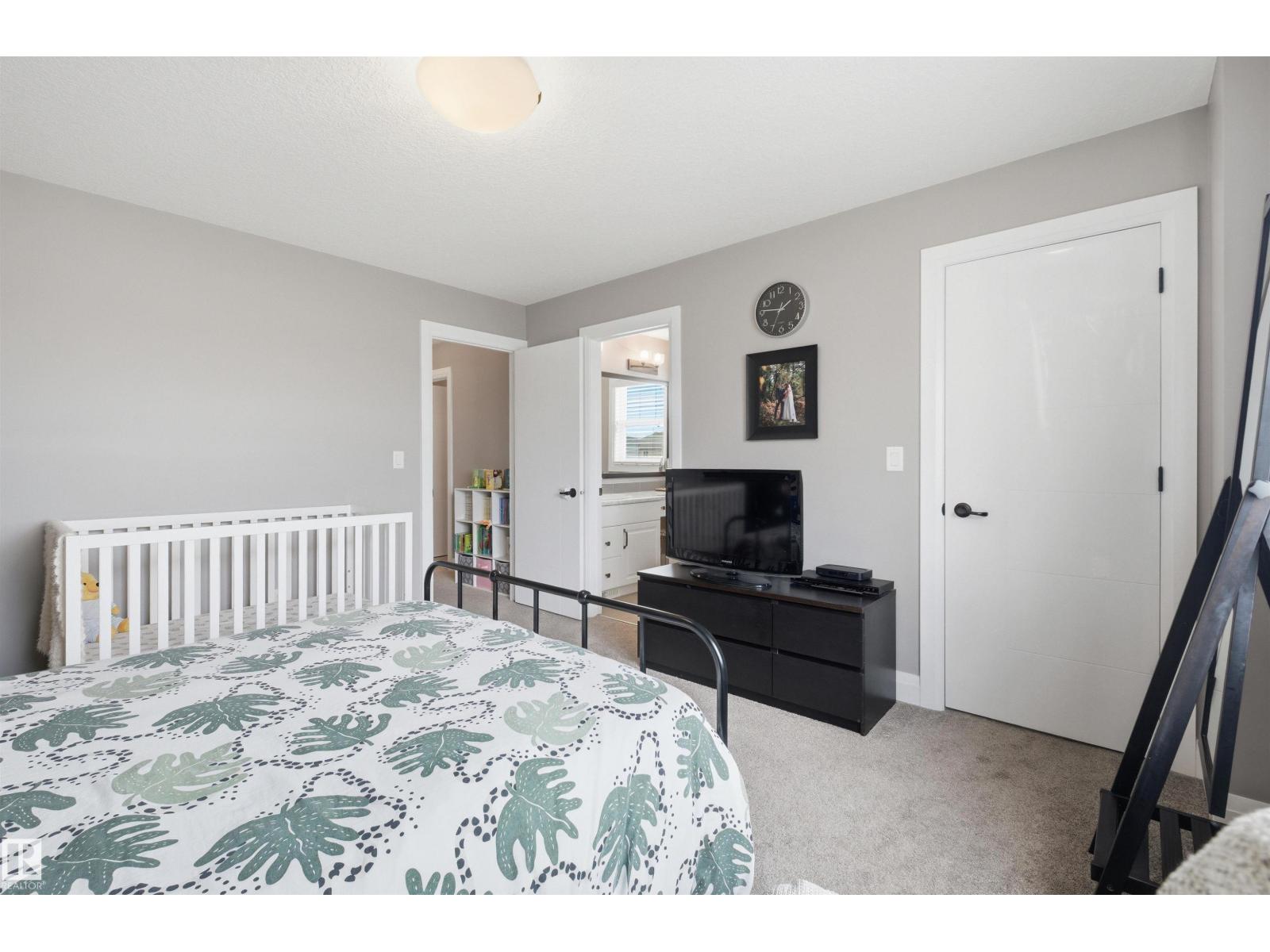 2030 South Creek DR, Stony Plain