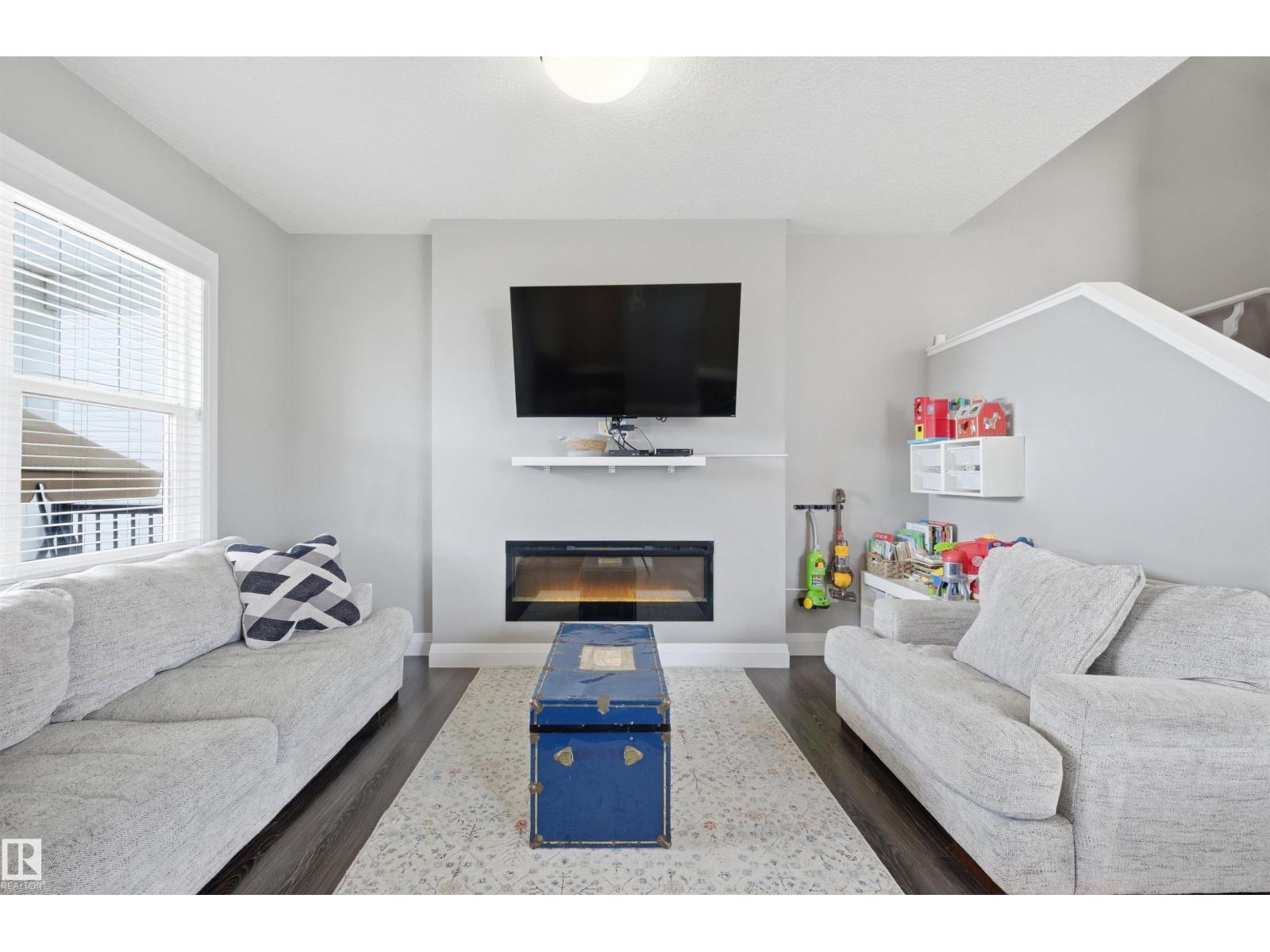 2030 South Creek DR, Stony Plain