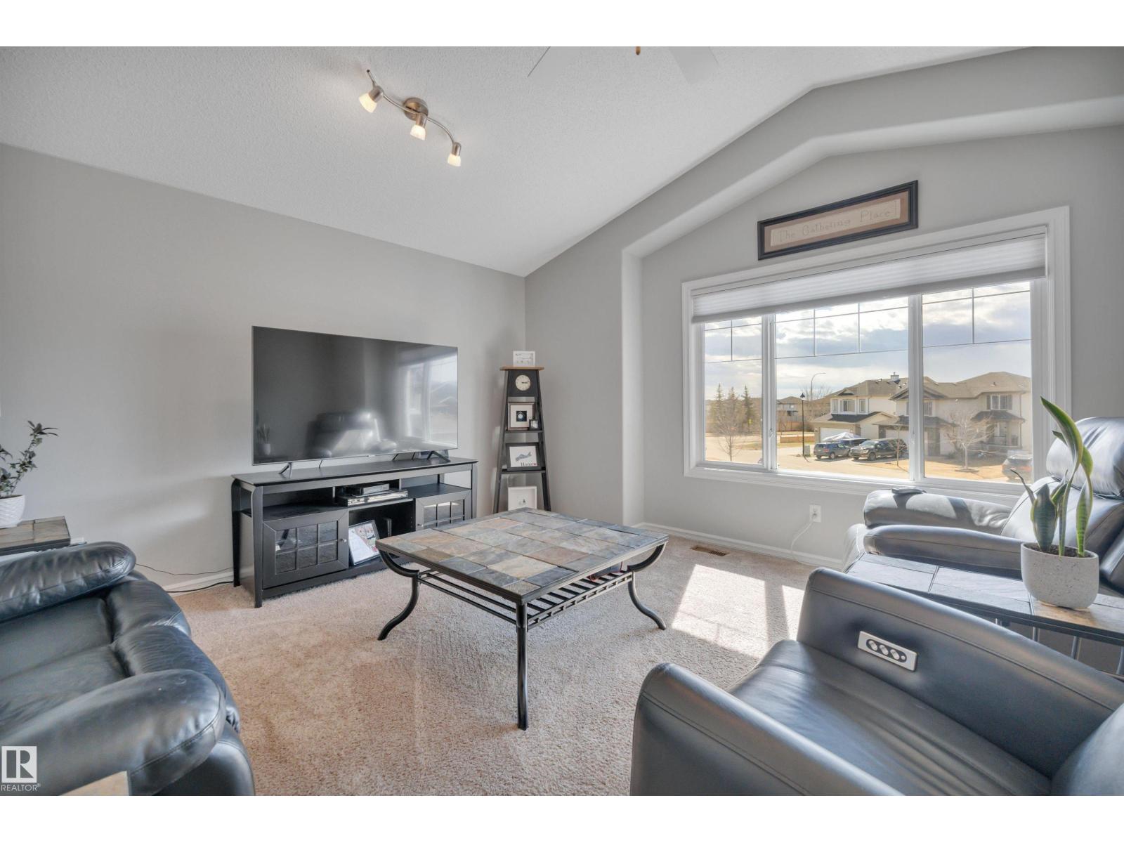 110 WINDROSE DR, Leduc