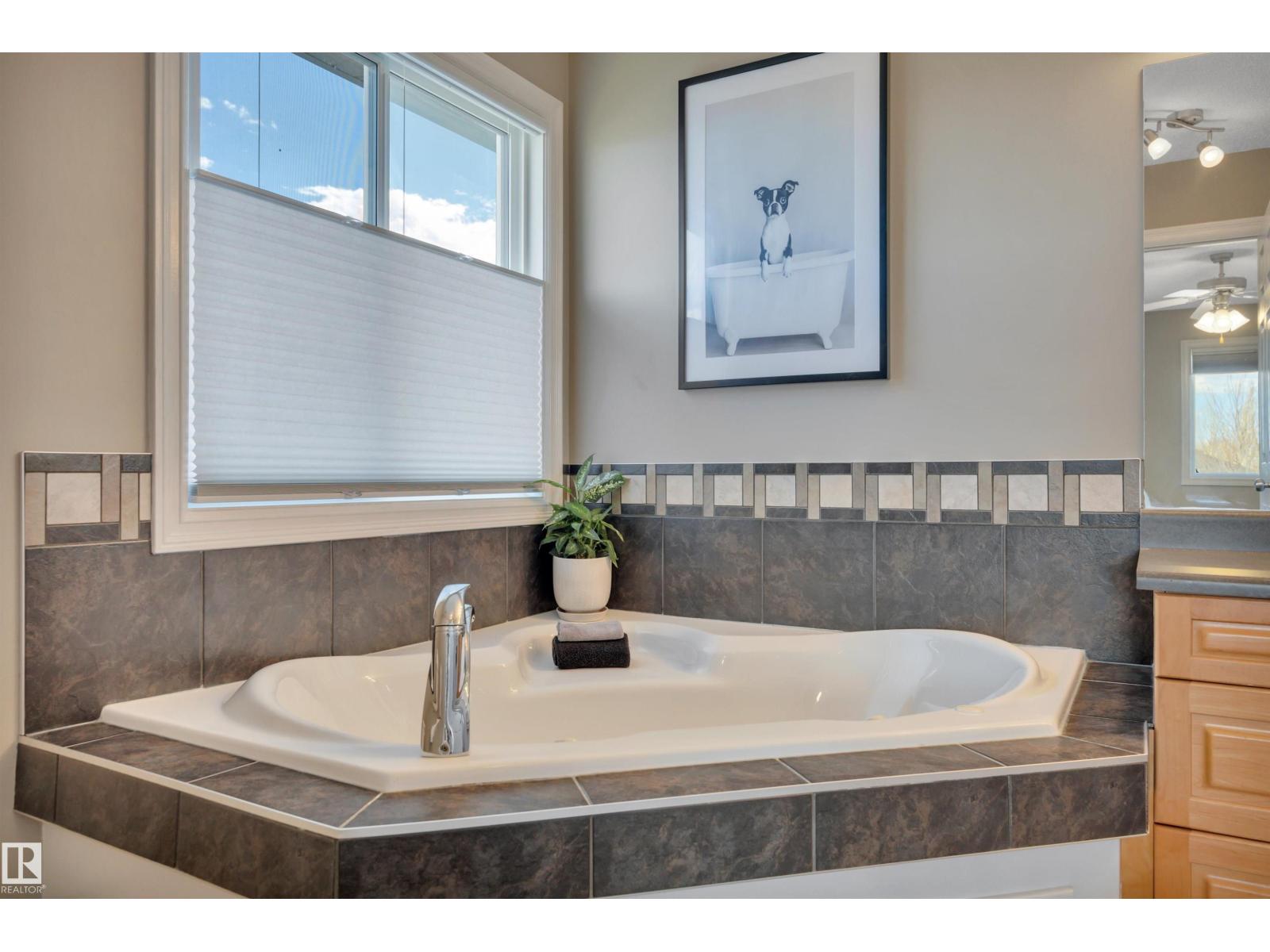 110 WINDROSE DR, Leduc