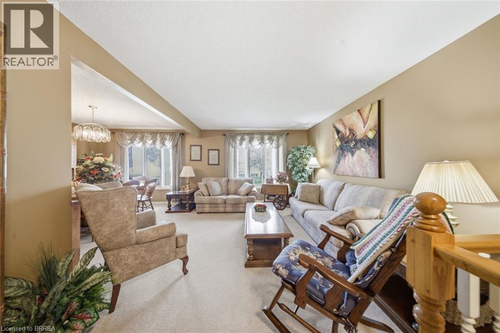 2 FLAMBORO Court, Brantford, Ontario, N3P1W1 — Photo 7