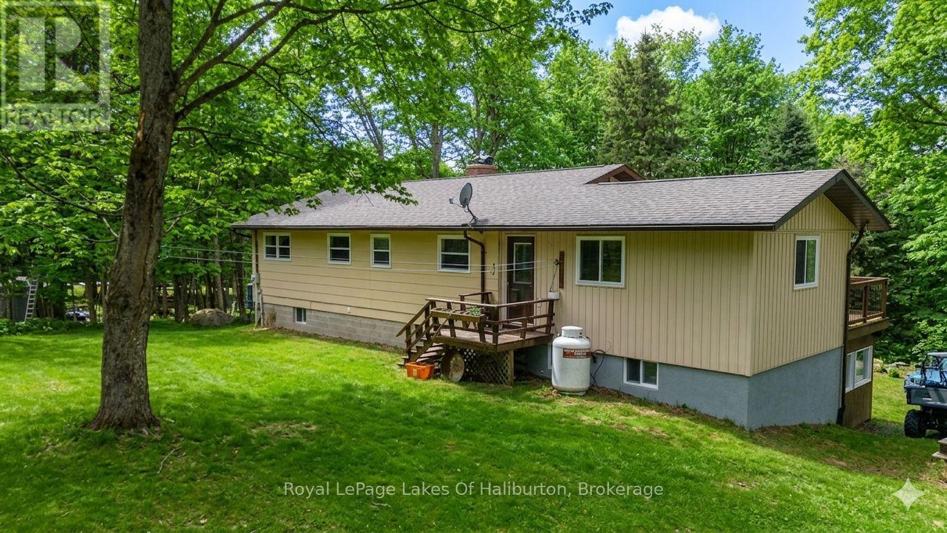 1096 CHELSEA LANE - Image 2
