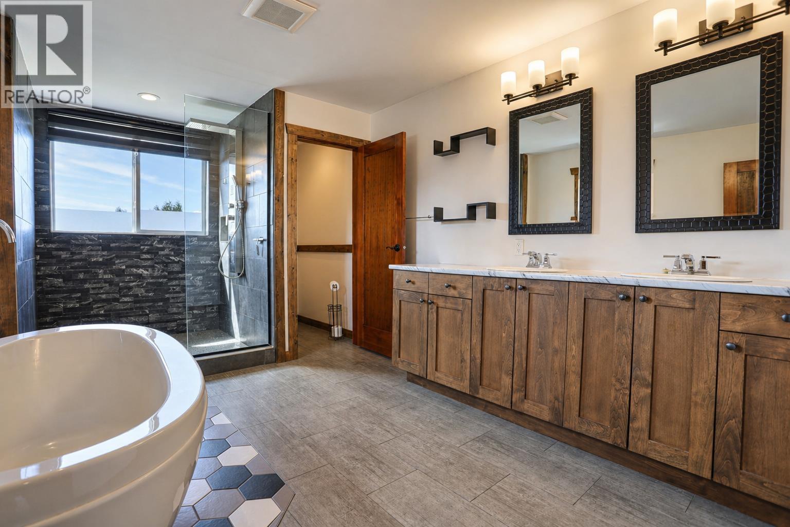 1445 CORMORANT AVENUE - 12