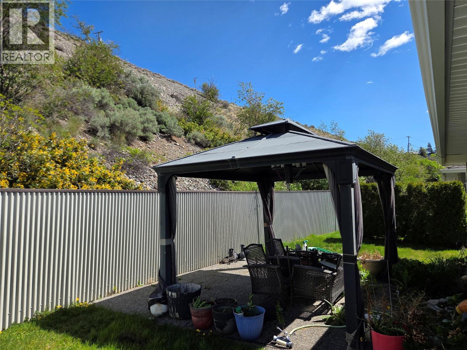 2 601 9th Street, Keremeos