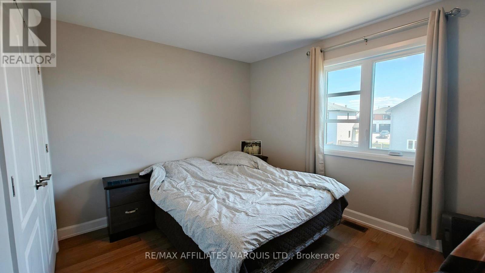 369 BELFORT CRESCENT - 10