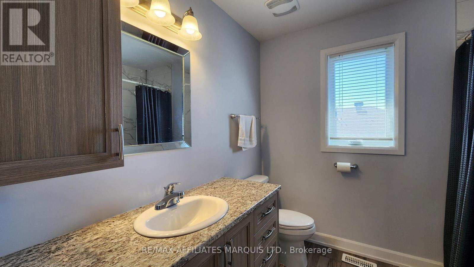 369 BELFORT CRESCENT - 12