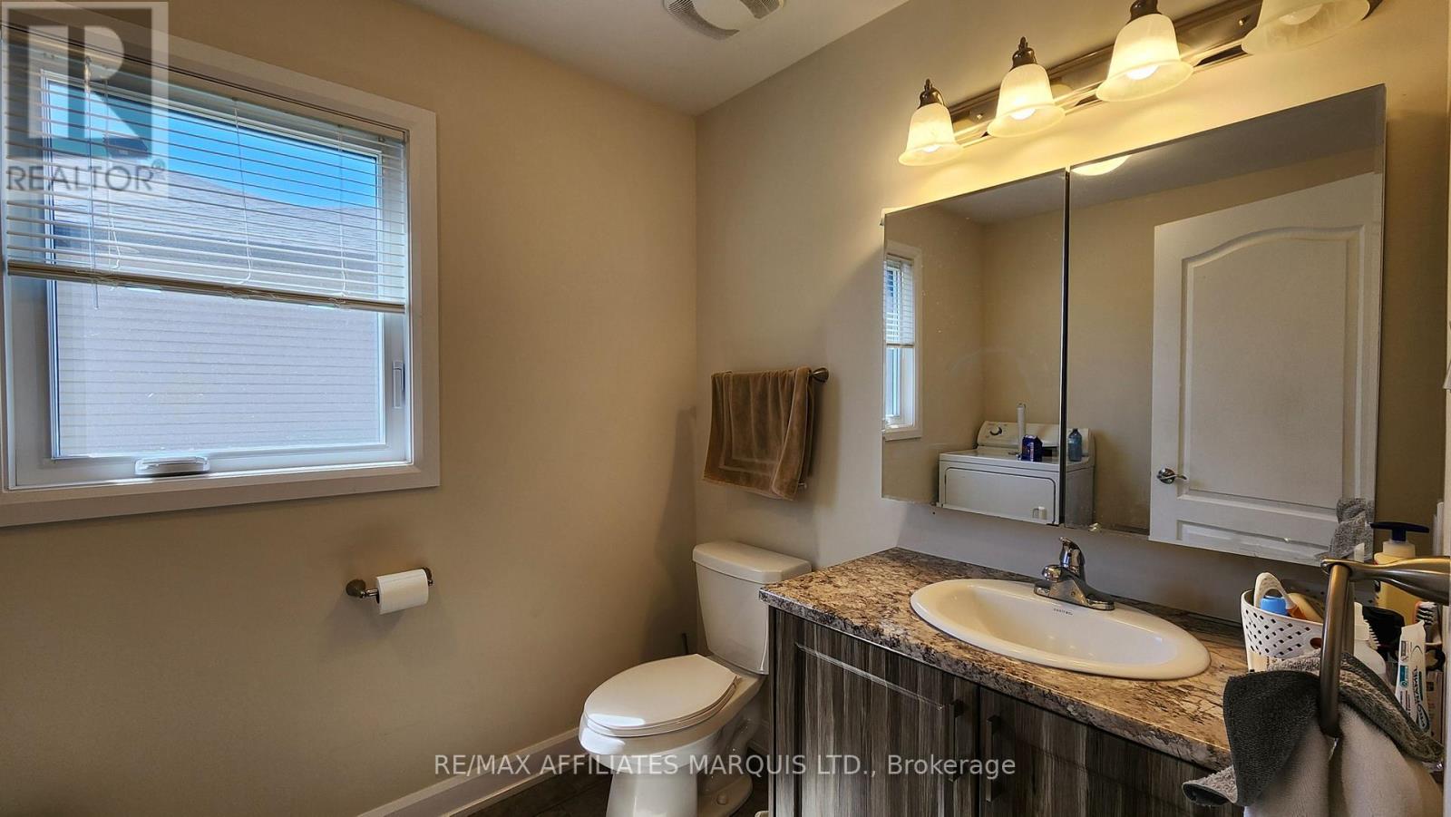 369 BELFORT CRESCENT - 8