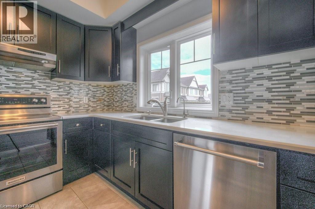70 WILLOWRUN Drive Unit# F2, Kitchener, Ontario, N2B1H1 — Photo 5