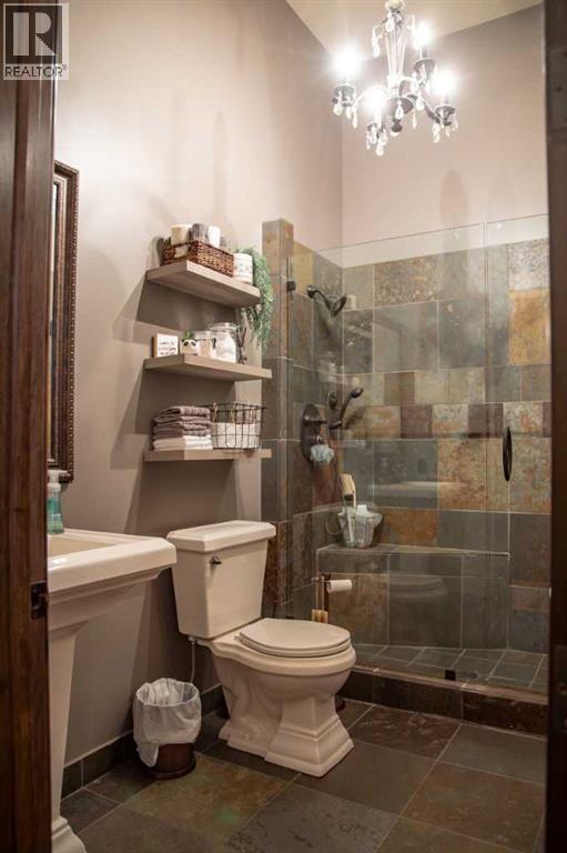 13 Chinook Crescent — photo 26
