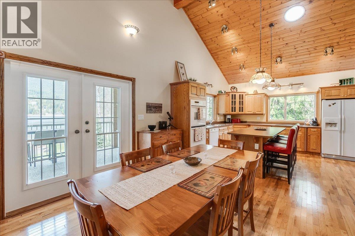 664 Ainslie Road - 38