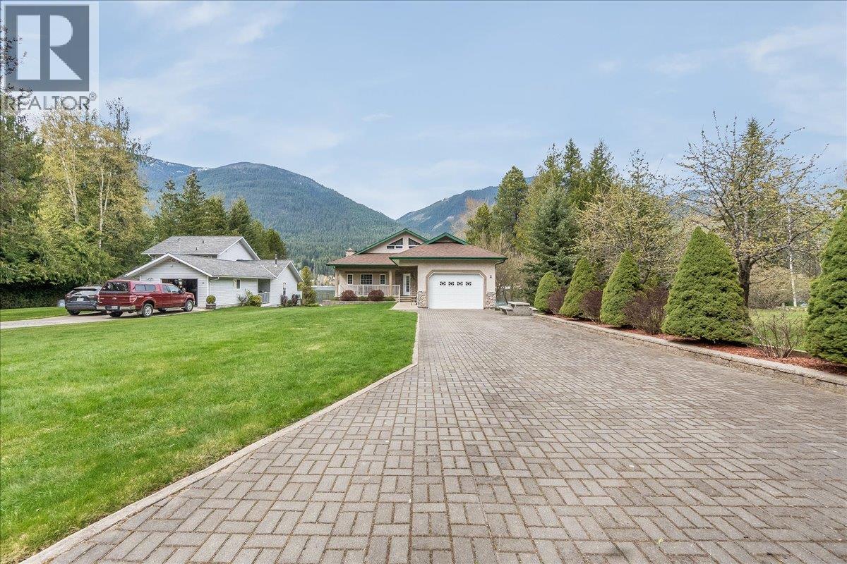 664 Ainslie Road - 25