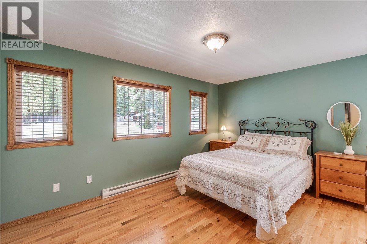 664 Ainslie Road - 56