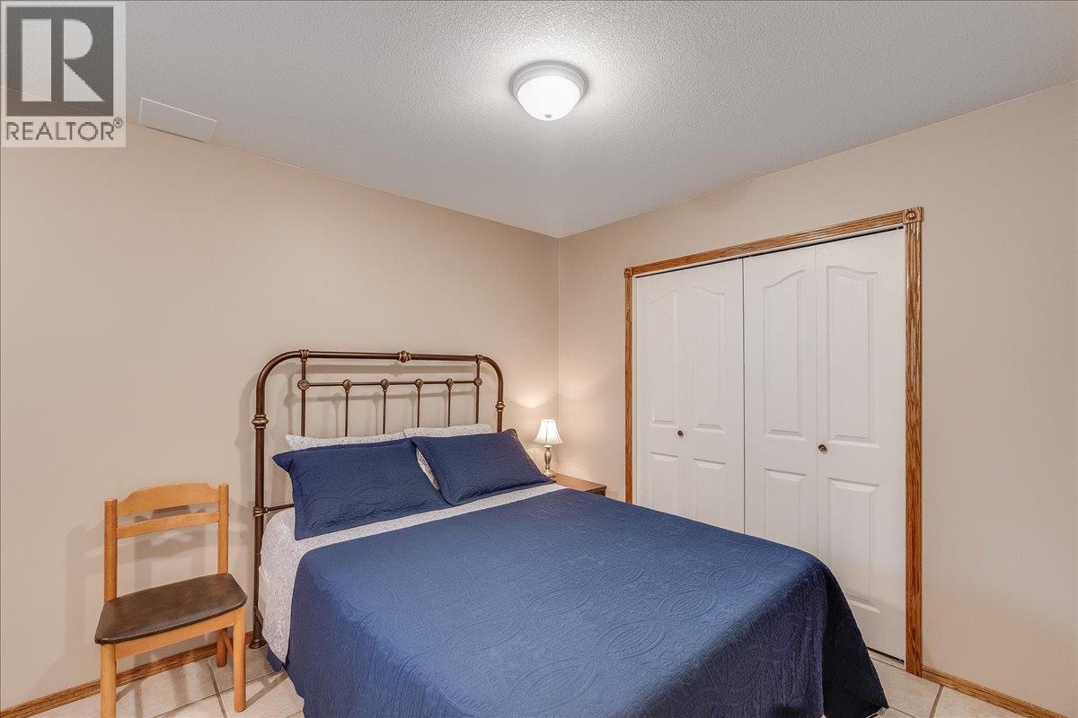 664 Ainslie Road - 79