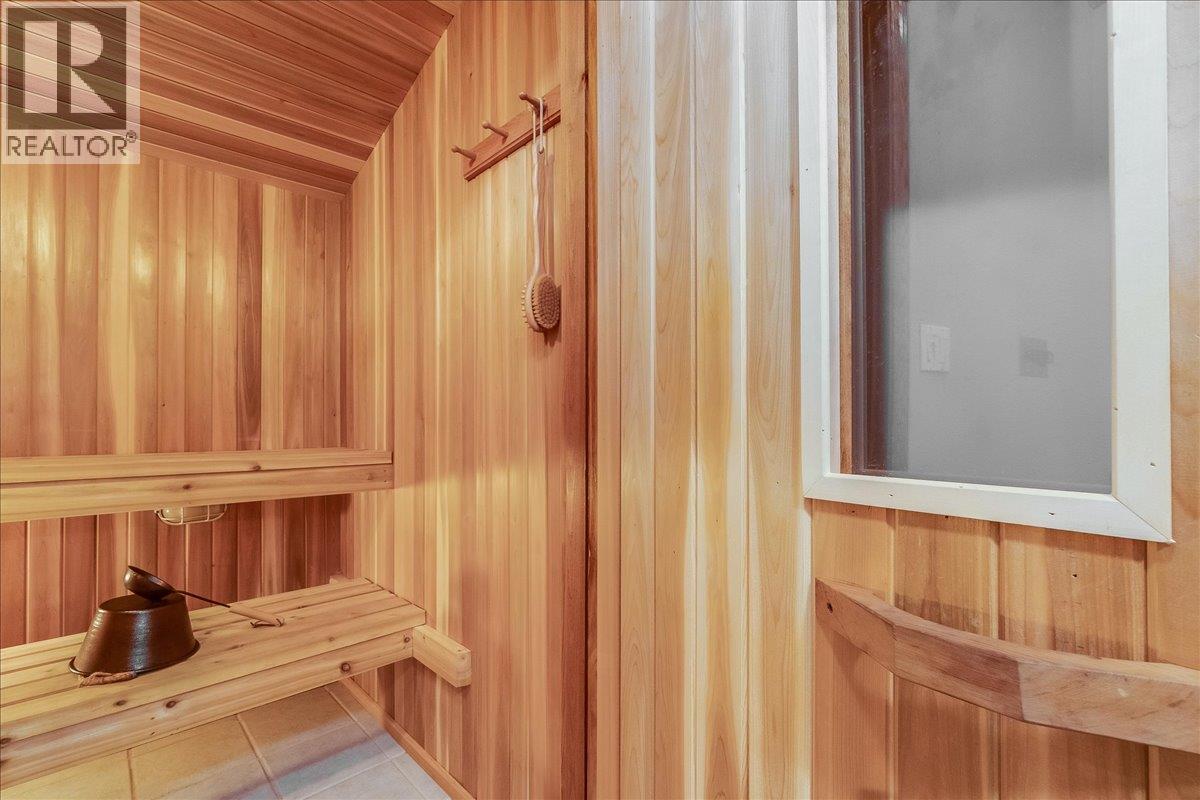 664 Ainslie Road - 82