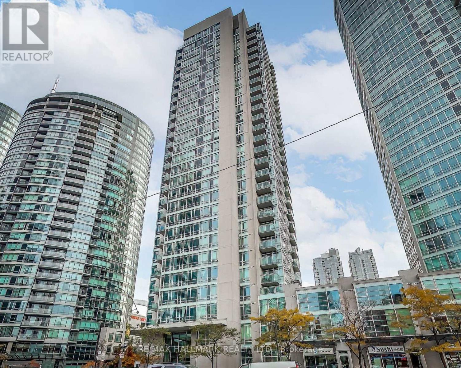 #1810 381 FRONT STREET W - 28