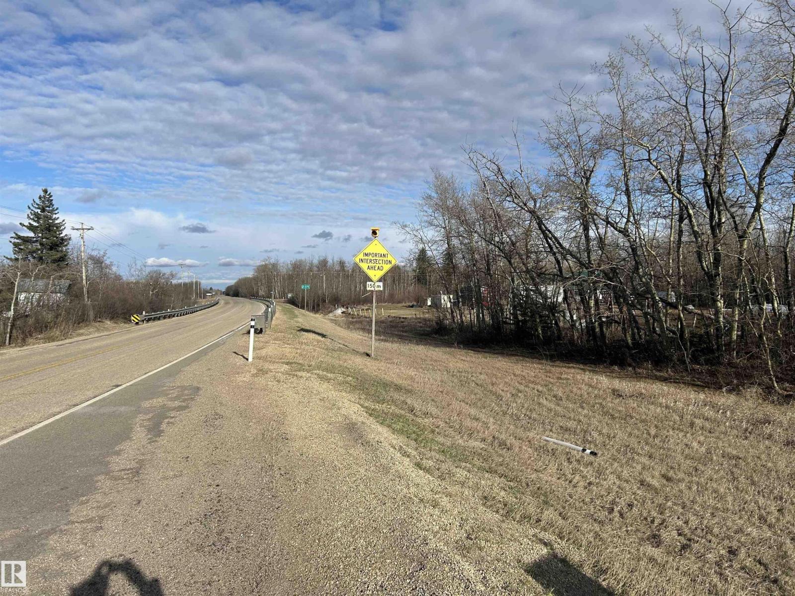 #102 54500 LAC STE ANNE TR, Rural Sturgeon County