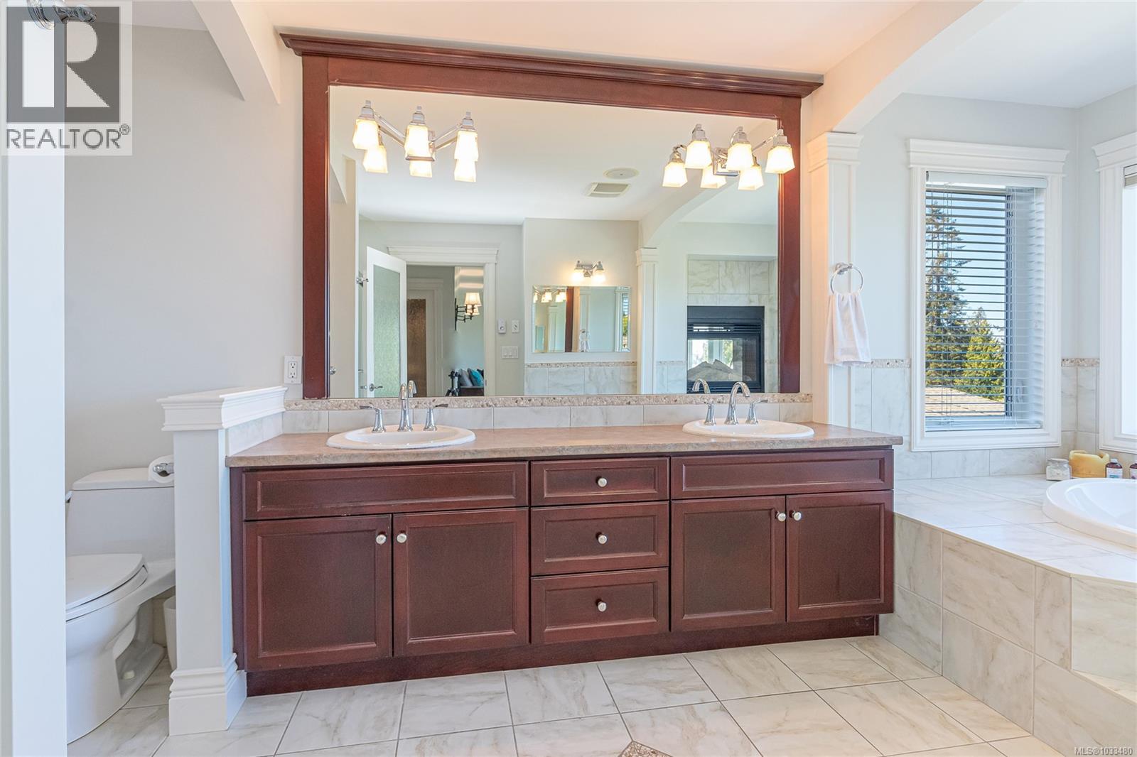 6063 Breonna Dr - 33