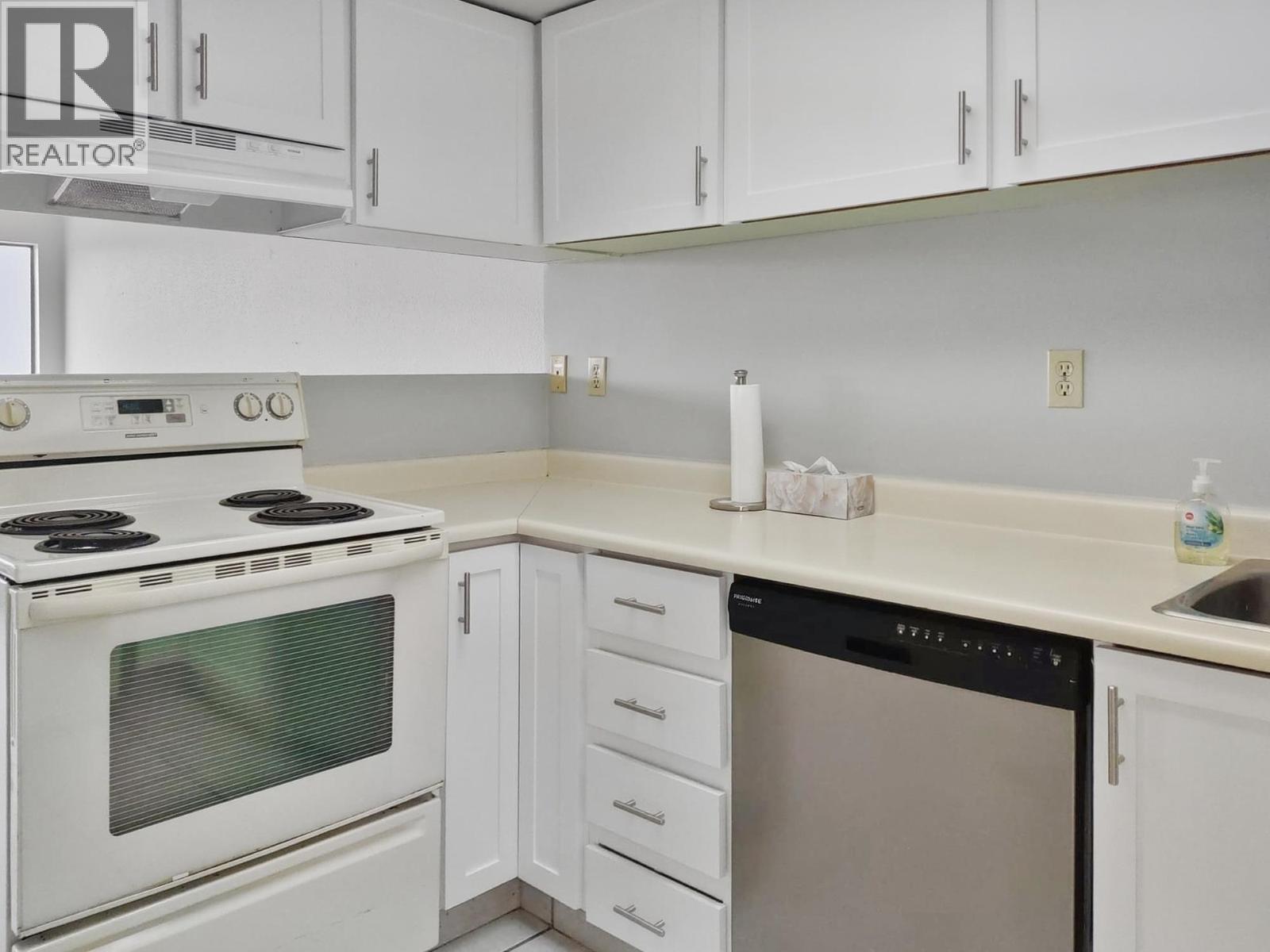 #1007 525 NICOLA Street - 10